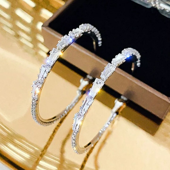 NEW 925 Sterling Silver White Sapphire Earrings - Picture 5 of 6